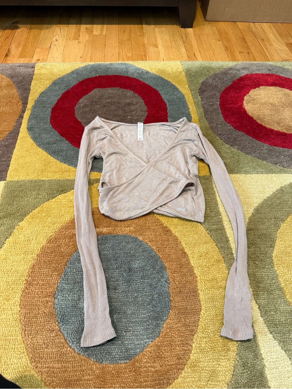 ALO Yoga Amelia Luxe Long Sleeve Crop Top Beige Size Small